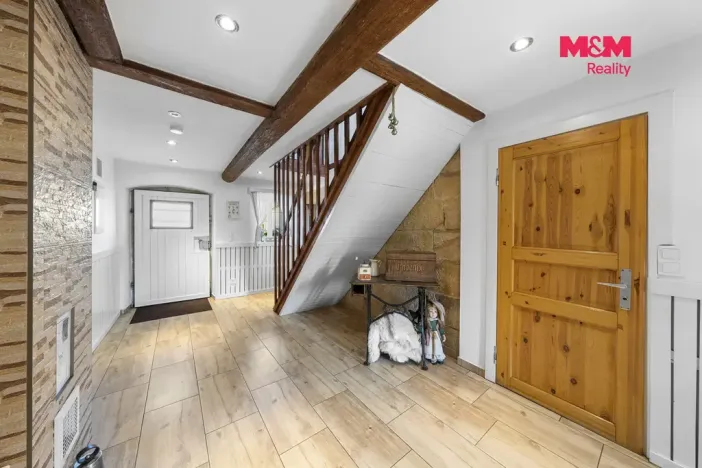 Prodej chalupy, Arnoltice, 168 m2