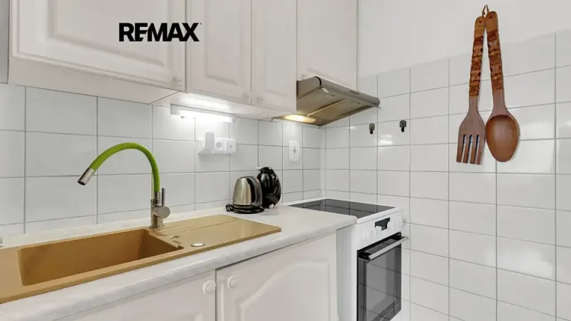 Prodej bytu 2+kk, Praha - Horní Měcholupy, Neapolská, 43 m2