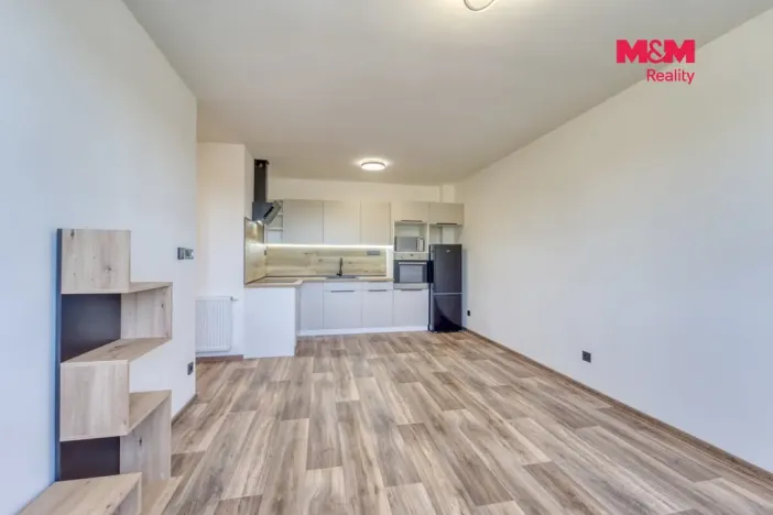 Pronájem bytu 2+kk, Tlučná, Tlučenská kolonie, 37 m2