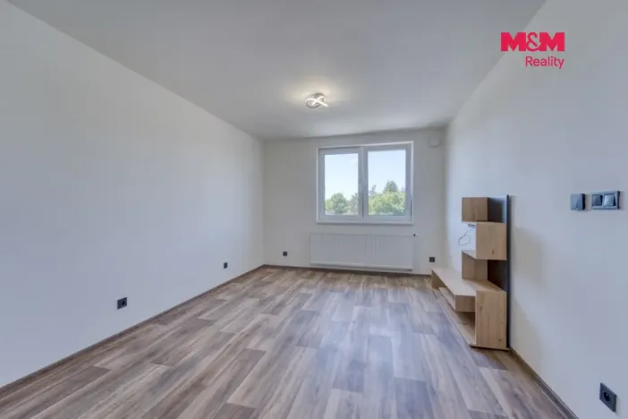 Pronájem bytu 2+kk, Tlučná, Tlučenská kolonie, 37 m2