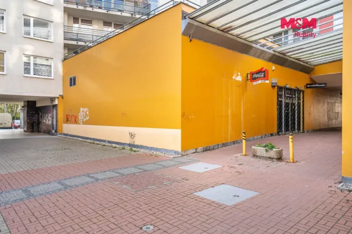 Pronájem obchodního prostoru, Praha, Trnkovo náměstí, 324 m2