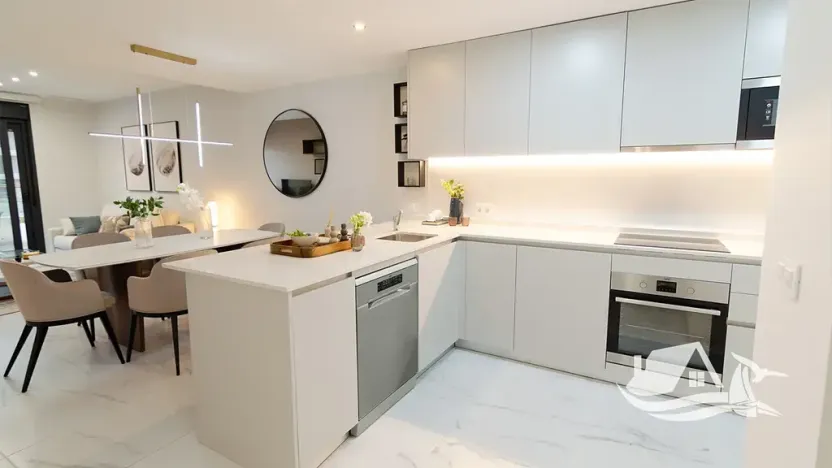 Prodej bytu 4+kk, Torrevieja, Španělsko, 176 m2