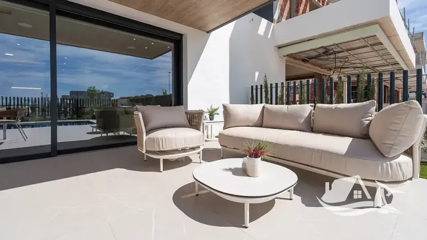 Prodej rodinného domu, Torrevieja, Španělsko, 99 m2