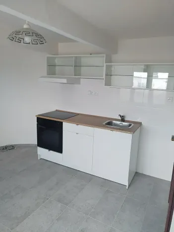 Pronájem bytu 2+kk, Pardubice, Sladkovského, 52 m2