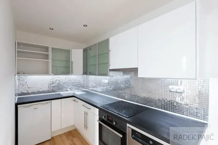 Prodej bytu 1+1, Praha - Háje, Kosmická, 48 m2