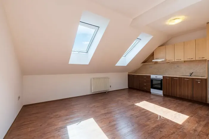 Pronájem bytu 2+kk, Staré Město, Hradišťská, 37 m2