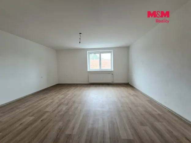Prodej rodinného domu, Hluboké, 108 m2