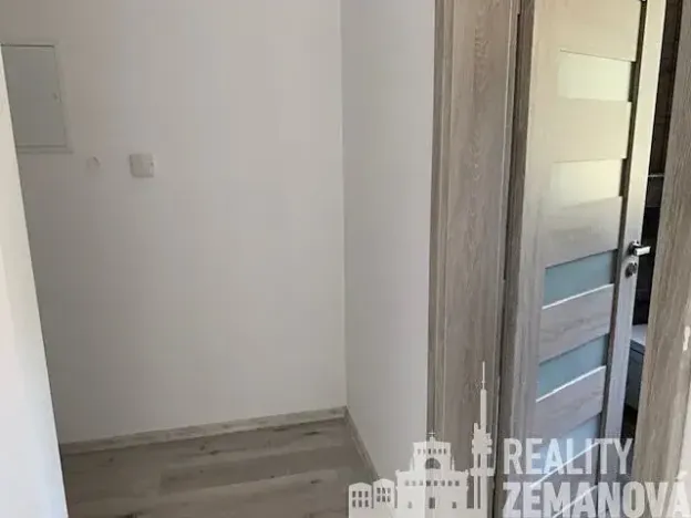 Pronájem bytu 1+kk, Praha - Malá Chuchle, Paroplavební, 22 m2