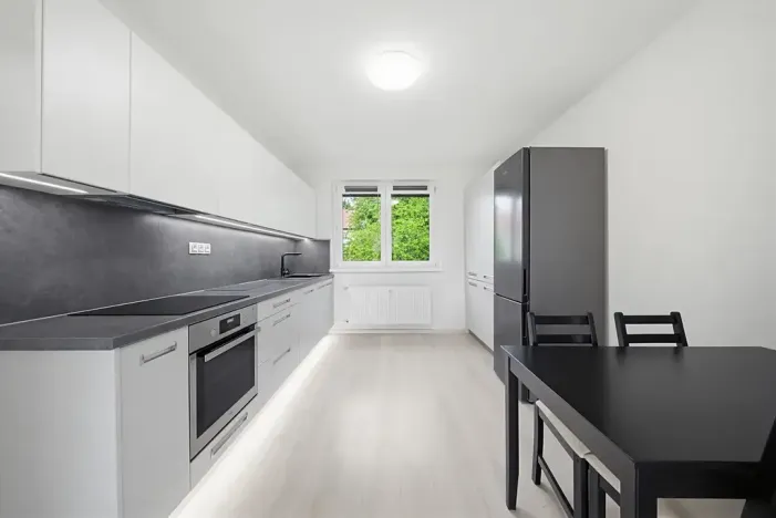 Pronájem bytu 2+kk, Ostrov, Halasova, 55 m2
