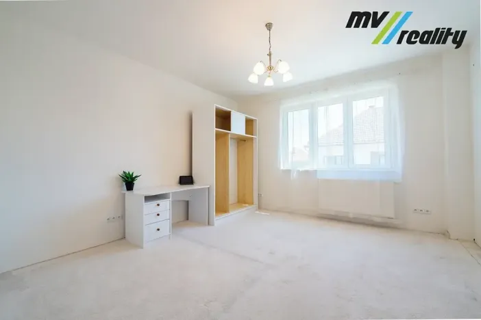 Prodej rodinného domu, Městec Králové, Třešňová, 300 m2