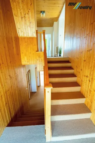Prodej rodinného domu, Městec Králové, Třešňová, 300 m2