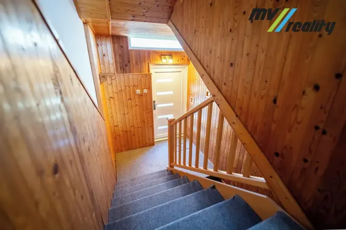 Prodej rodinného domu, Městec Králové, Třešňová, 300 m2