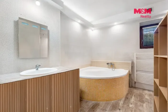 Prodej rodinného domu, Ústí nad Labem - Kojetice, 300 m2