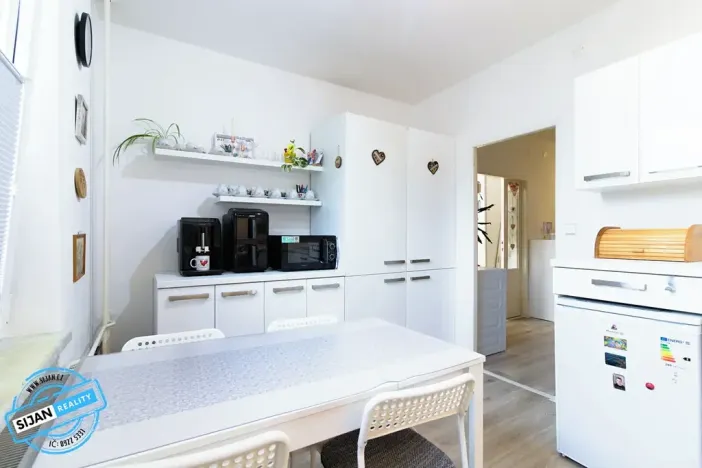 Prodej bytu 3+1, Krnov, nám. Hrdinů, 76 m2