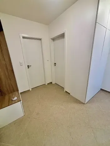 Pronájem bytu 2+kk, Praha - Vysočany, Pod Harfou, 53 m2