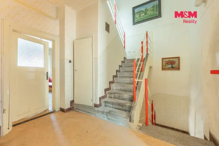 Prodej rodinného domu, Smečno, nám. T. G. Masaryka, 120 m2