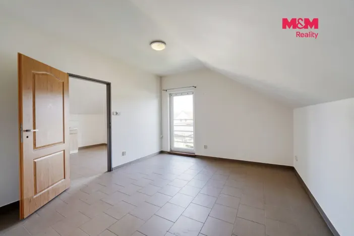 Pronájem bytu 2+kk, Chrást, tř. Čs. odboje, 45 m2