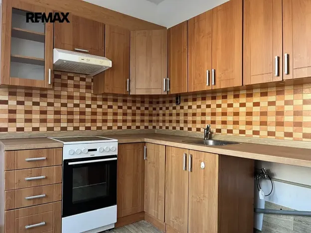 Pronájem bytu 2+1, Kladno, Litevská, 62 m2