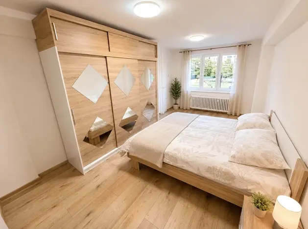 Pronájem bytu 2+1, Praha - Strašnice, Věšínova, 68 m2