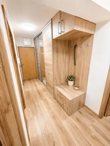 Pronájem bytu 2+1, Praha - Strašnice, Věšínova, 68 m2