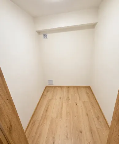 Pronájem bytu 2+1, Praha - Strašnice, Věšínova, 68 m2