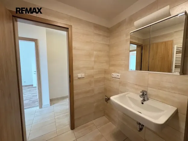 Pronájem bytu 2+kk, Praha - Uhříněves, Oty Bubeníčka, 45 m2