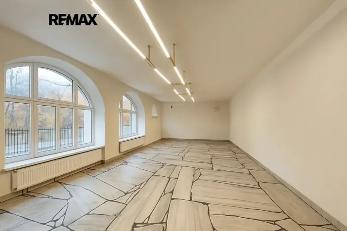 Pronájem obchodního prostoru, Břeclav, Libušina, 55 m2