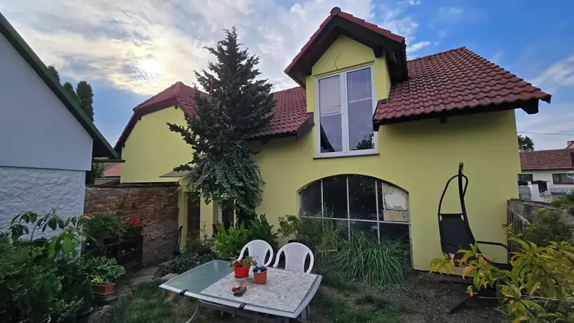 Prodej rodinného domu, Zlonín, Hlavní, 235 m2