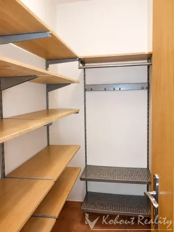 Pronájem bytu 1+kk, Praha - Strašnice, Flájská, 31 m2