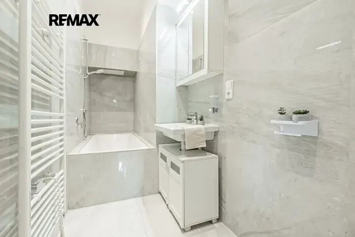 Prodej bytu 2+kk, Hostivice, Čsl. armády, 43 m2
