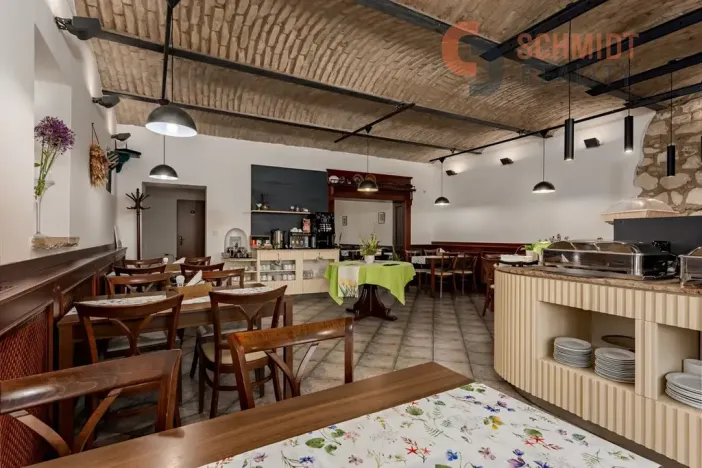 Prodej ubytování, Mikulov, Republikánské obrany, 1024 m2