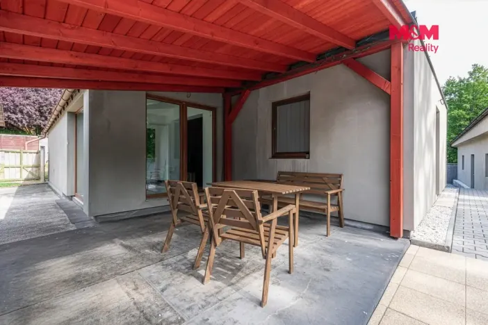 Prodej rodinného domu, Černovice, 140 m2