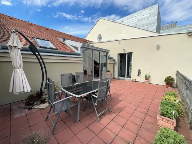 Prodej atypického bytu, Mikulov, Komenského, 164 m2