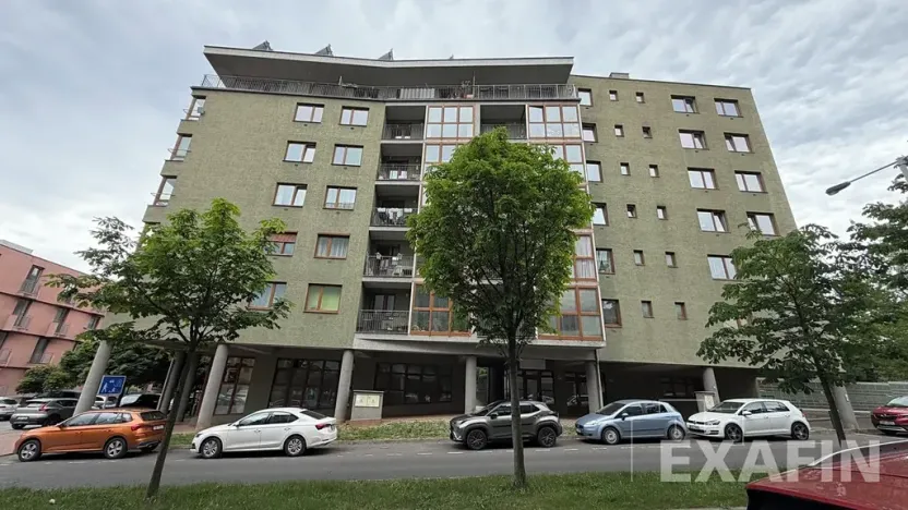 Prodej garážového stání, Praha - Troja, Velká skála, 12 m2