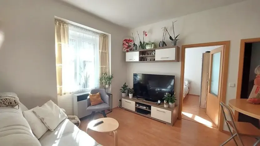 Pronájem bytu 4+kk, Praha - Libeň, Bednářská, 55 m2