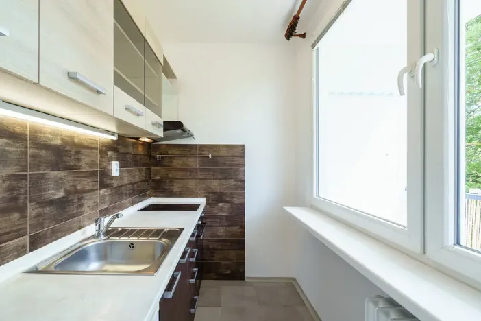 Prodej bytu 1+kk, Praha - Prosek, Veltruská, 33 m2