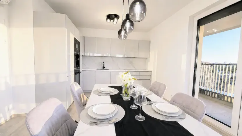 Pronájem bytu 2+kk, Praha - Hloubětín, Poděbradská, 67 m2