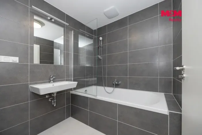 Pronájem bytu 4+kk, Pardubice, U Sportovní školy, 94 m2