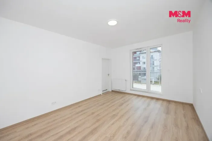 Pronájem bytu 4+kk, Pardubice, U Sportovní školy, 94 m2