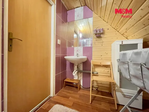 Prodej chalupy, Staré Město - Stříbrnice, 330 m2