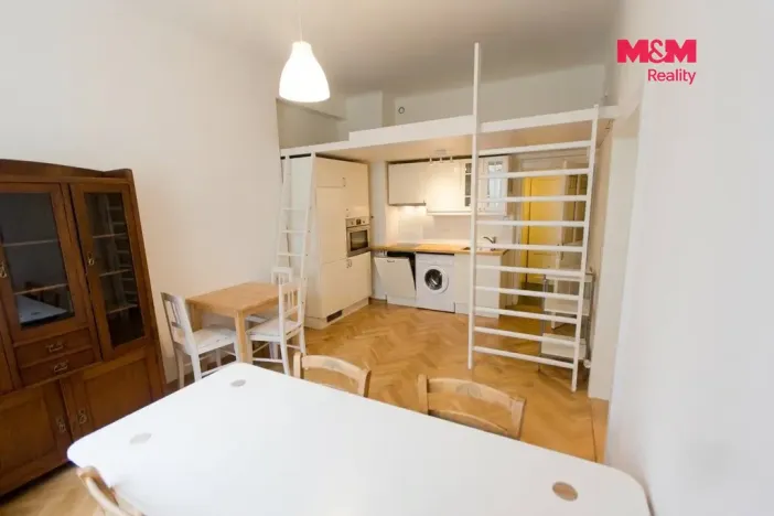 Pronájem bytu 2+kk, Praha - Smíchov, Na Březince, 46 m2