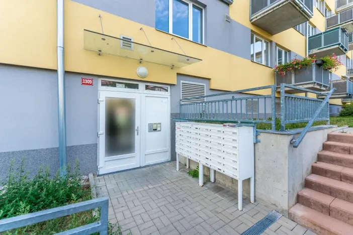 Prodej bytu 2+kk, Kladno - Kročehlavy, Jaroslava Holečka, 57 m2