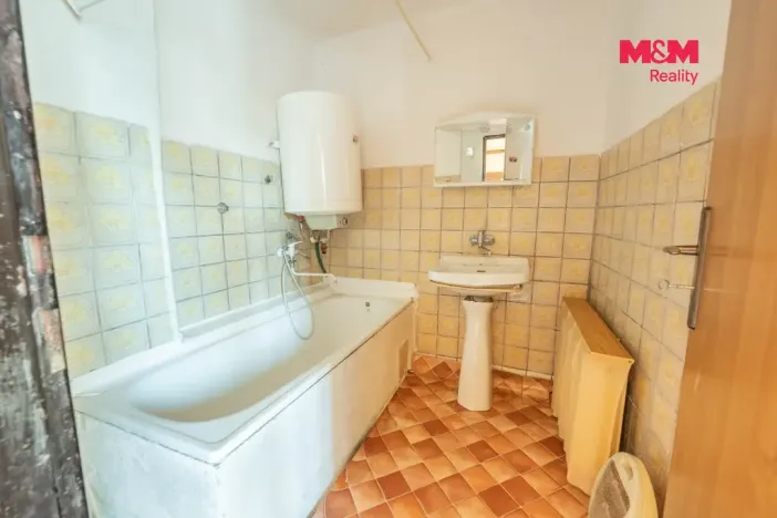 Prodej rodinného domu, Černuc, 185 m2