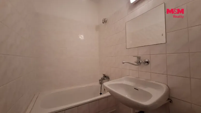 Prodej bytu 1+kk, Rožnov pod Radhoštěm, Lesní, 16 m2