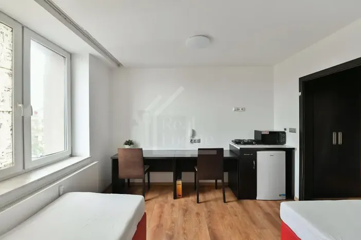 Prodej atypického bytu, Praha - Suchdol, Suchdolské náměstí, 23 m2