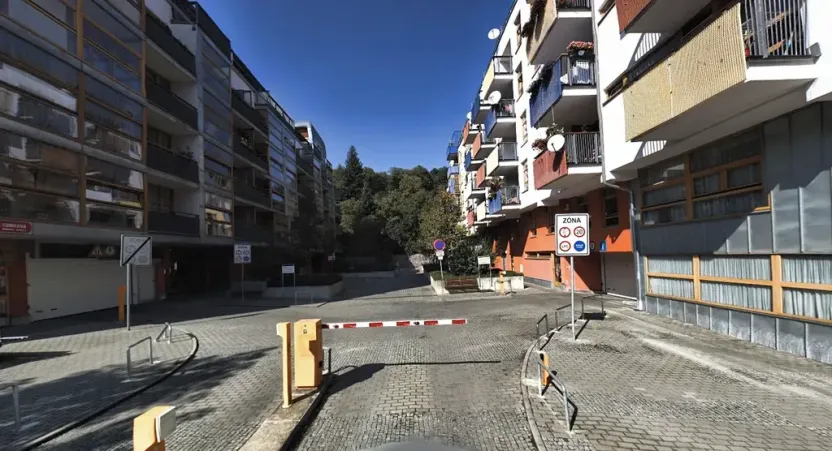 Pronájem garáže, Praha - Smíchov, Tomkova, 13 m2