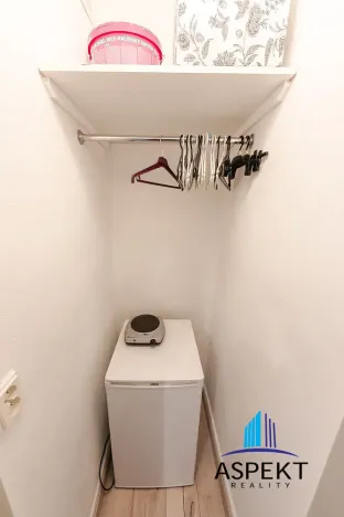 Pronájem bytu, Praha - Vinohrady, Londýnská, 17 m2