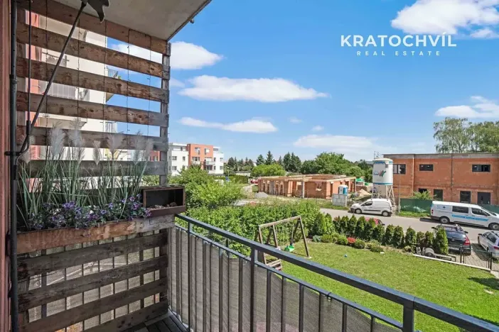 Prodej bytu 2+kk, Jesenice, Na Okruhu, 42 m2