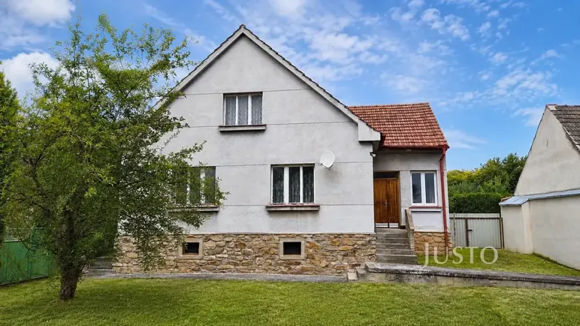 Prodej rodinného domu, Bernartice, 514 m2