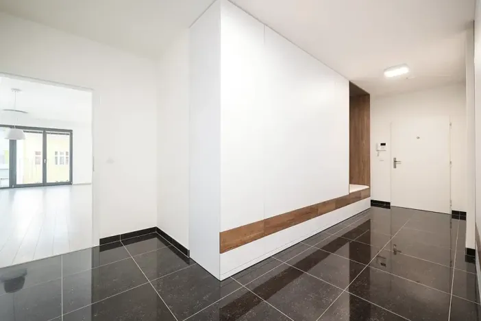 Pronájem bytu 3+kk, Praha - Karlín, Sokolovská, 88 m2